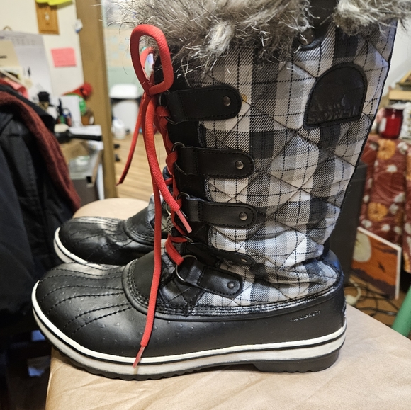 Sorel Joan Of Artic NL1797-010 Black & White Plaid Faux Fur Size 11 - Picture 5 of 9
